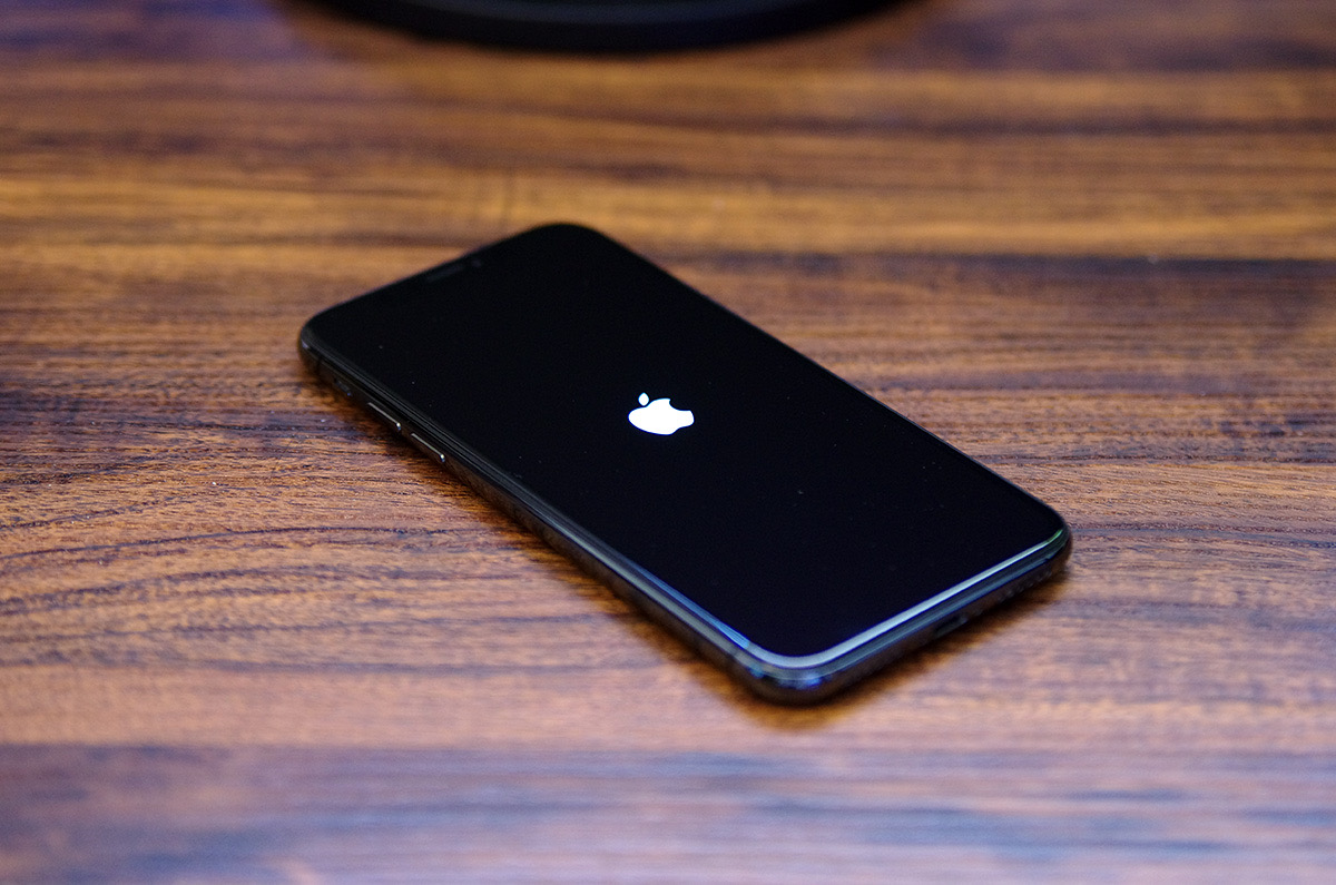 AppleはiPhoneやiPadの最近iOS 13.5からダウングレードを不能に