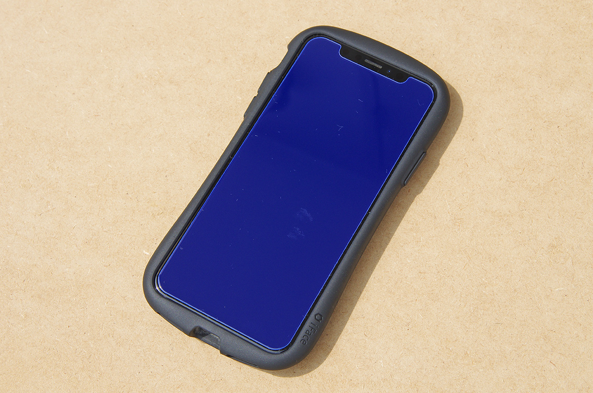 【レビュー】100円で買える ダイソーのiPhone用ガラスフィルム「全面保護 3Dガラス」と「衝撃に強いブルーライトカット」を試す